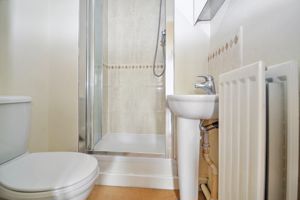 En-suite- click for photo gallery